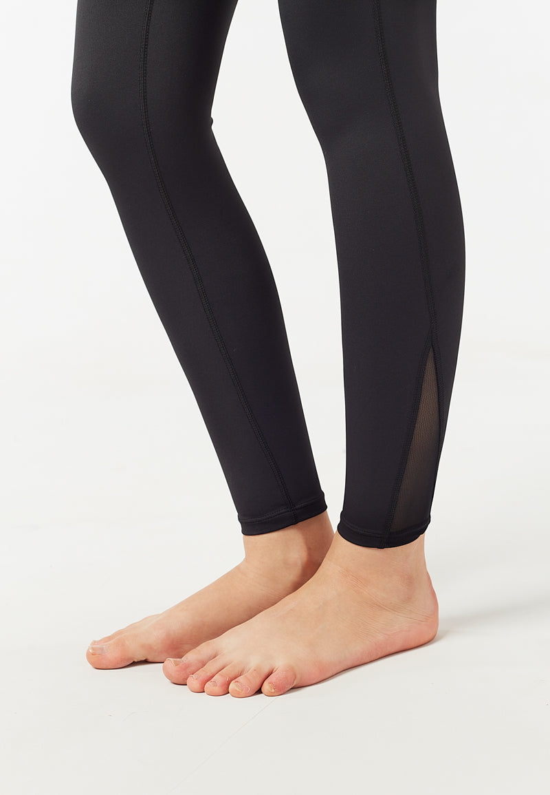 Mesh Pocket Compression Leggings (Black) – Athleiswim™, FUNFIT