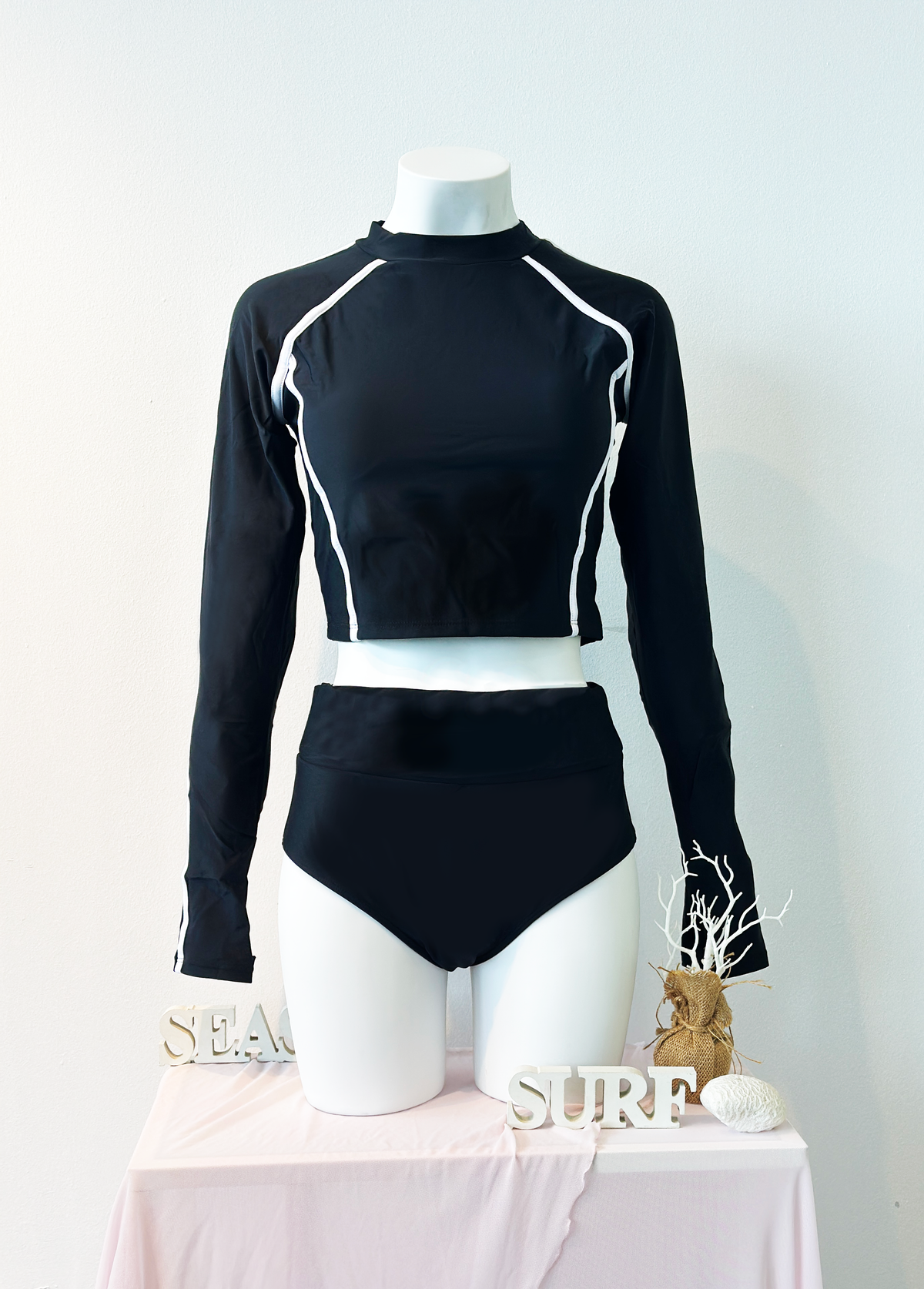 Long Sleeve Cropped Rashguard Set (Black and White) | Size S-2XL