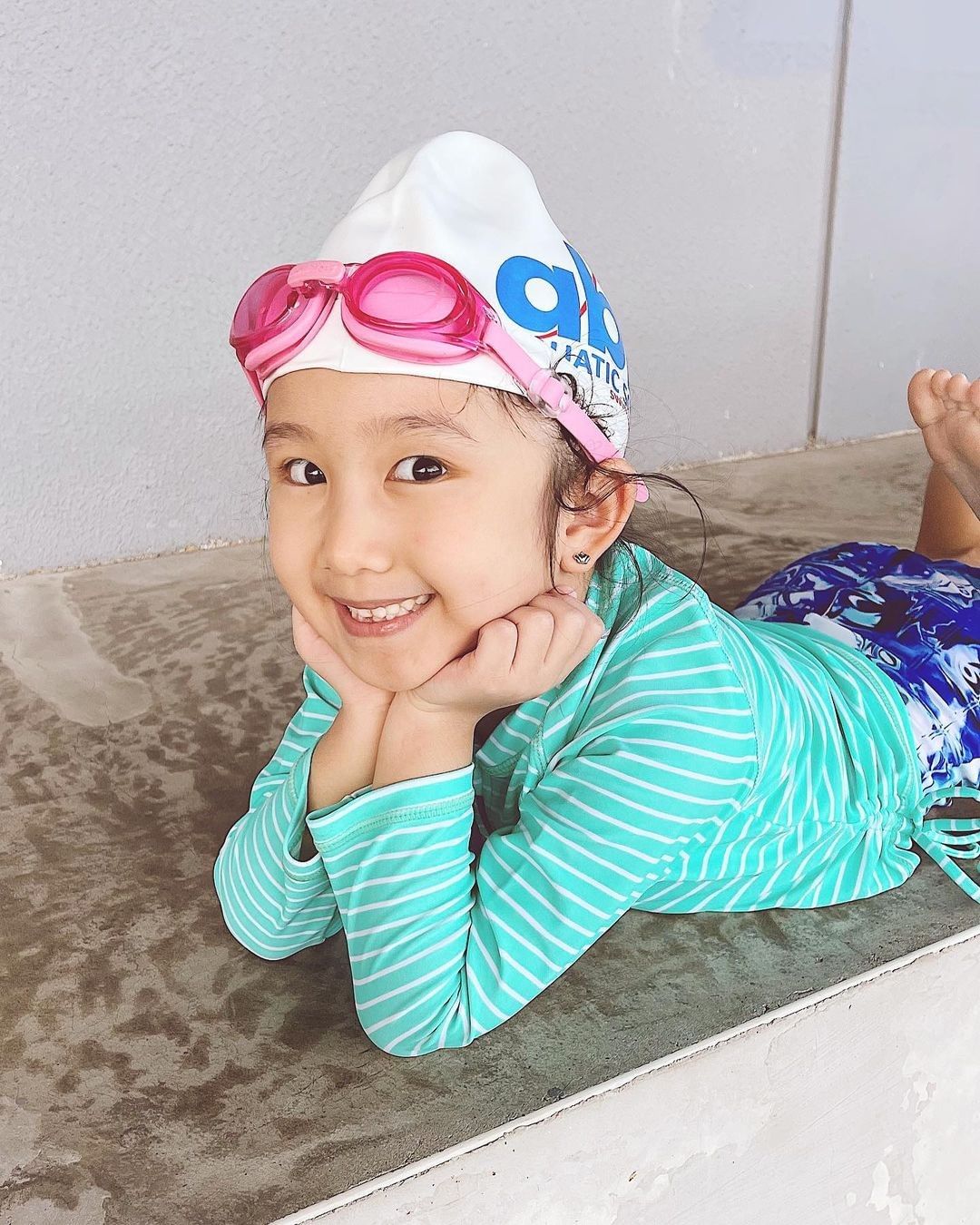 UPF50+ 儿童防晒衣连身帽（男女通用）格子